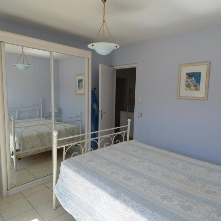 HELIANTHE - Superbe appartement avec terrasse vue mer et Château au Port de Nice - Appartement 1 Chambre - 9