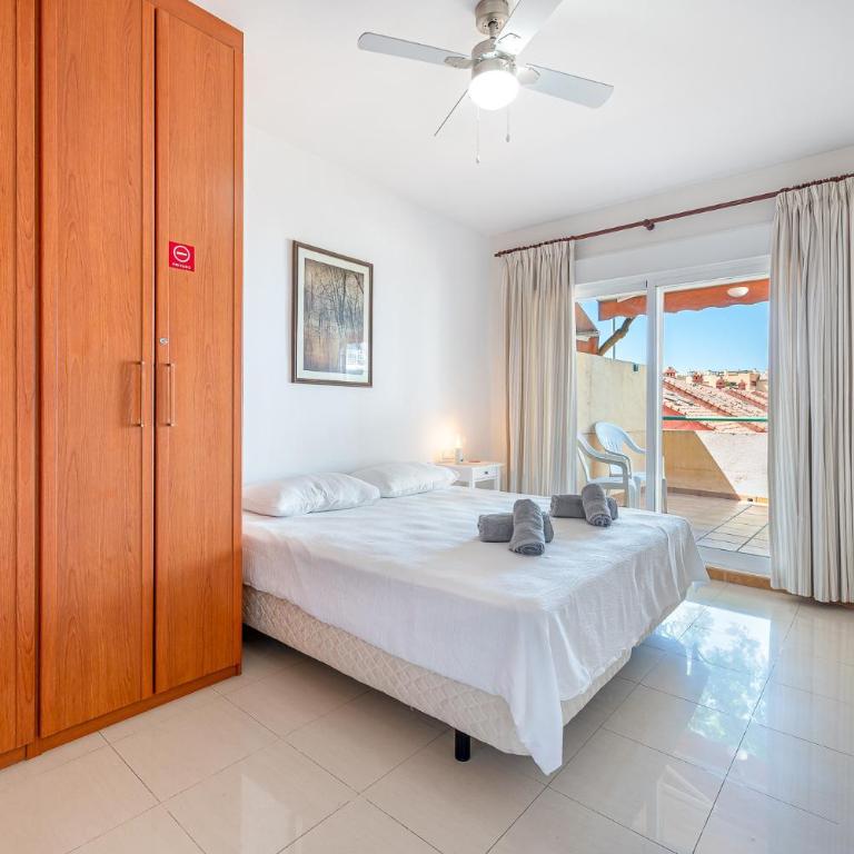 Beautiful 2 Bed Apartment Los Pacos - Two-Bedroom Apartment with Terrace - 16