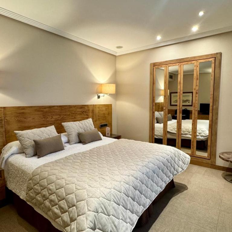 Hotel San Juan de los Reyes - Habitación Doble - 1 o 2 camas - 16