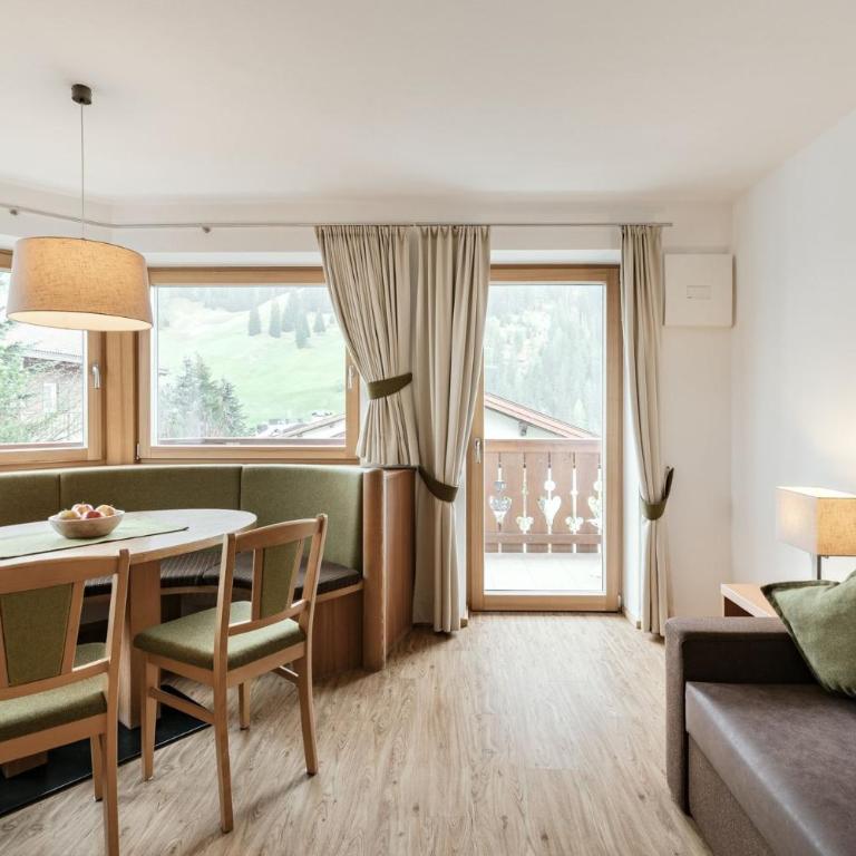 Apartments Burvel - Appartamento Deluxe con 2 Camere da Letto e Vista Giardino - 7