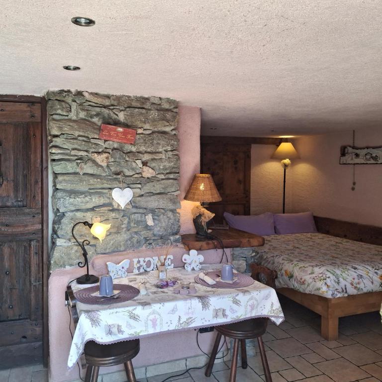CleMaison Antica Dimora Apartments CIR VDA GIGNOD 0013 - Appartamento - 35