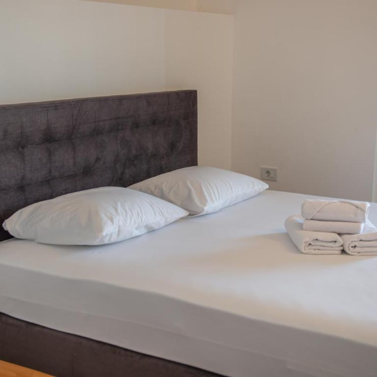 Old Town Aga - Deluxe Double Room with Sea View - 11