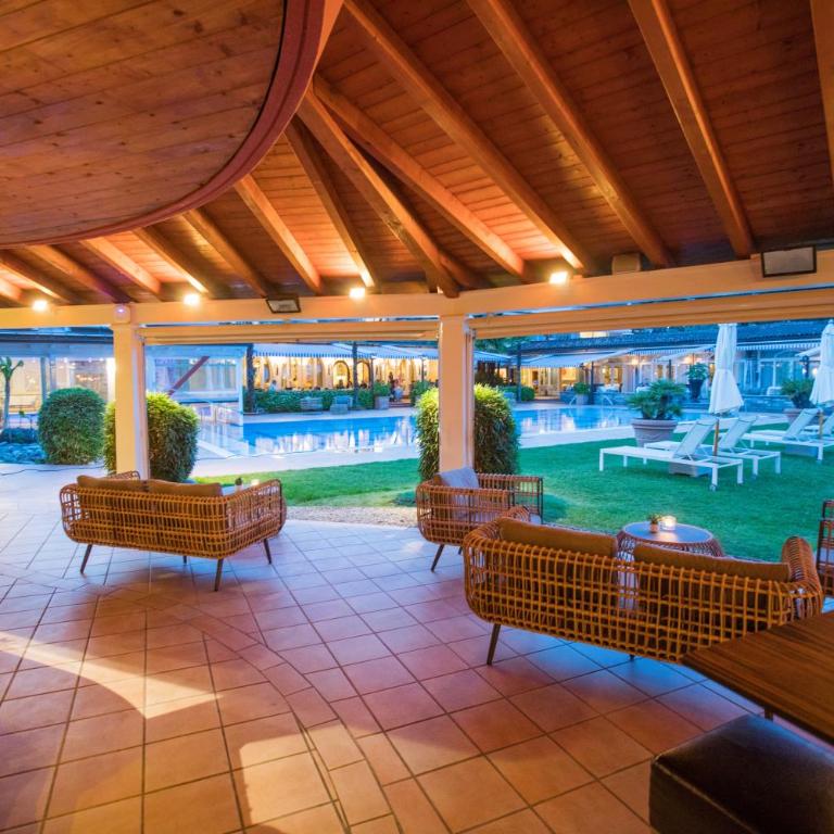 Suite Appartement 713 - One-Bedroom Apartment with Terrace and Spa Access - 60