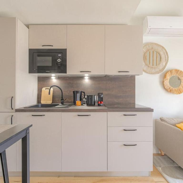 Appartement T3 neuf, climatisé proche Lyon 3 - Appartement 2 Chambres - 5