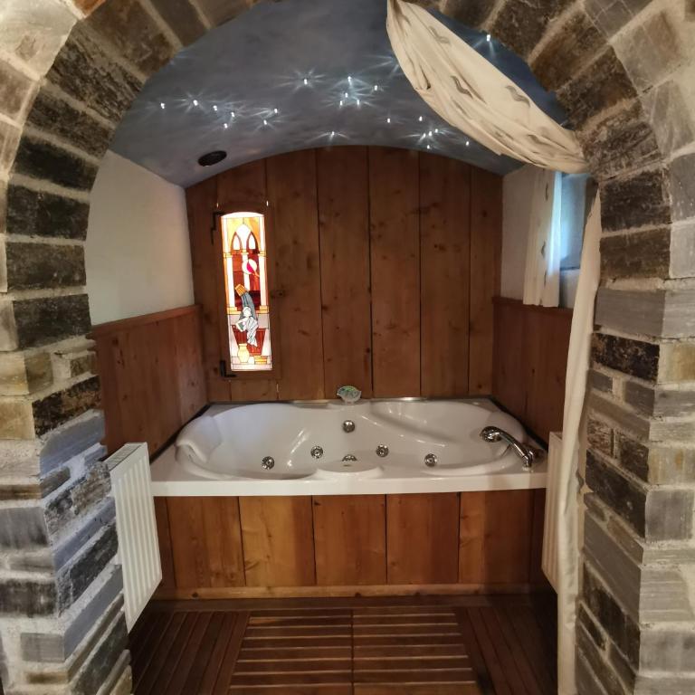 Pension Kirchleitn - Deluxe Suite mit Whirlpool-Badewanne - 3