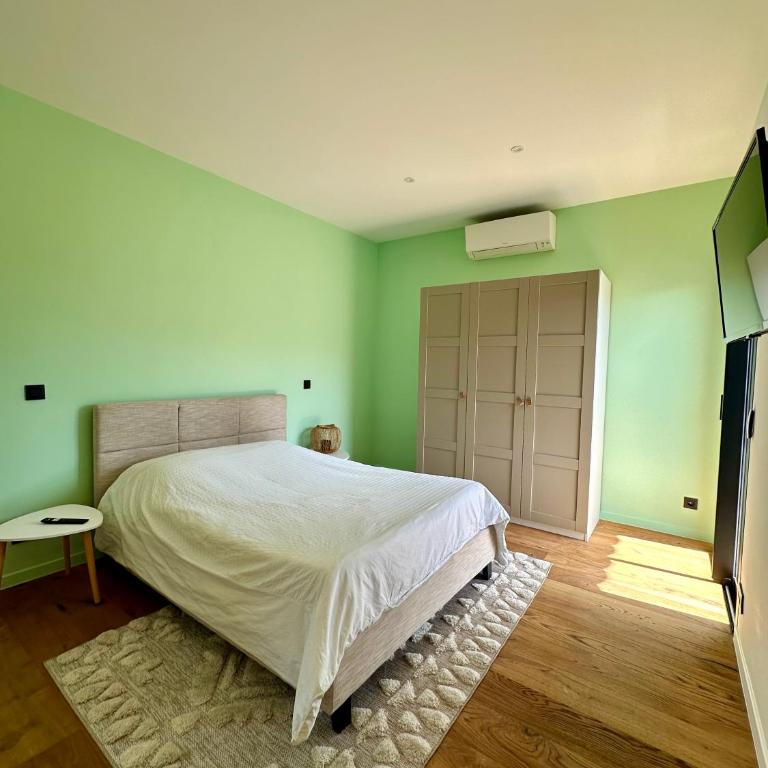 Villa cosy avec sa piscine - Villa - 22