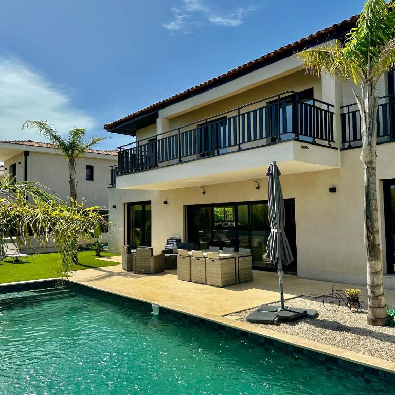 Villa cosy avec sa piscine - Villa - 10