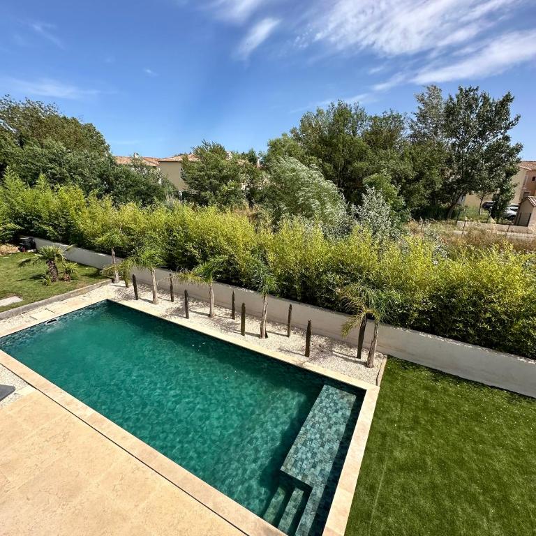 Villa cosy avec sa piscine - Villa - 17