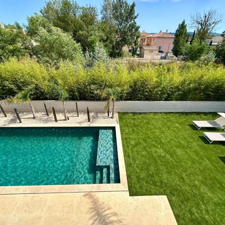 Villa cosy avec sa piscine - Villa - 2