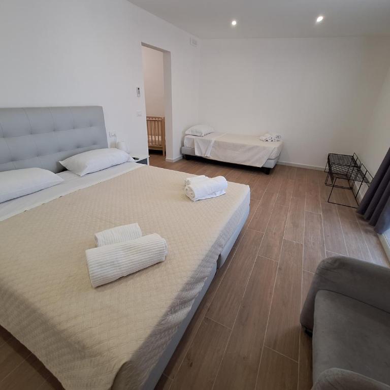 Centro Terrasini 10 min Aeroporto 5 min mare - Dreibettzimmer - 5