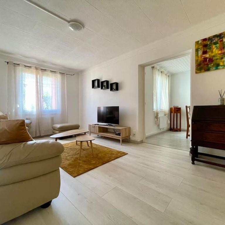 Maison Les Bruyères - 3 chambres - jardin et parking à Carcassonne - Casa de 3 dormitorios - 2