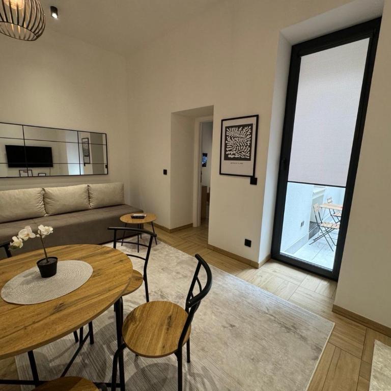 Apartman A in the heart of Ferhadija - Parking available - One-Bedroom Apartment - 4