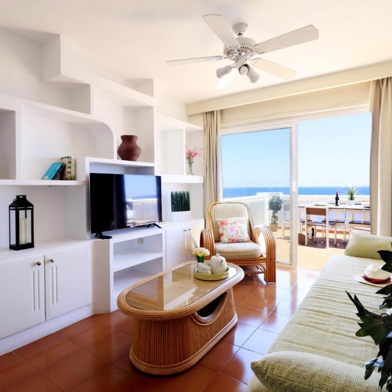 Apartamento con terraza vistas al mar - Apartamento de 3 dormitorios - 3