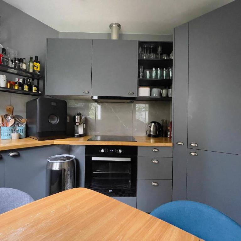Superbe Appartement côté Jardin - Appartement 1 Chambre de Luxe - Vue sur Jardin - 14