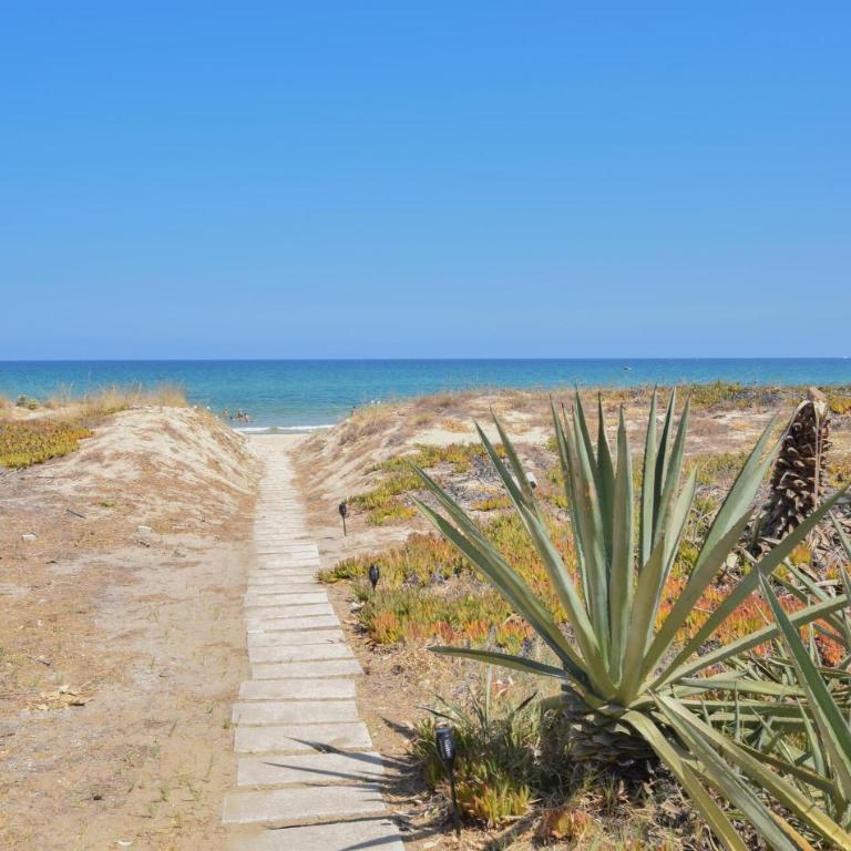 3 Bedroom Gorgeous Apartment In Alcamo - Three-Bedroom Apartment - 1