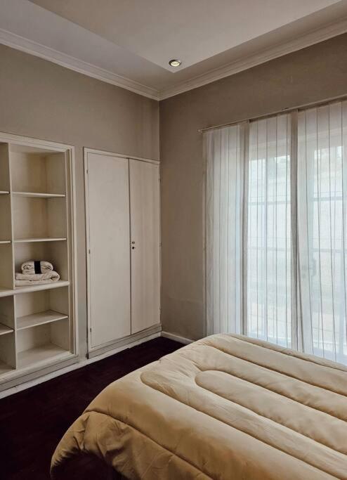 Amplia casa ubicada en el centro 6Pax - By Inside - Four-Bedroom House - 8
