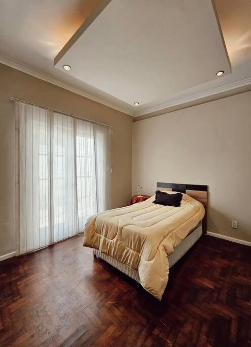 Amplia casa ubicada en el centro 6Pax - By Inside - Four-Bedroom House - 29