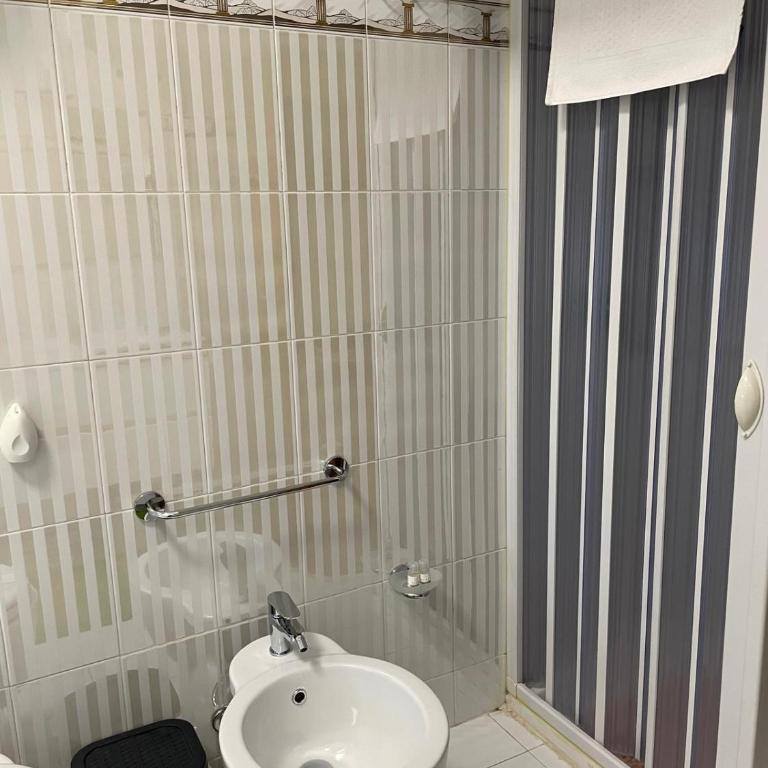 Domus Atenea - One-Bedroom Apartment - 18