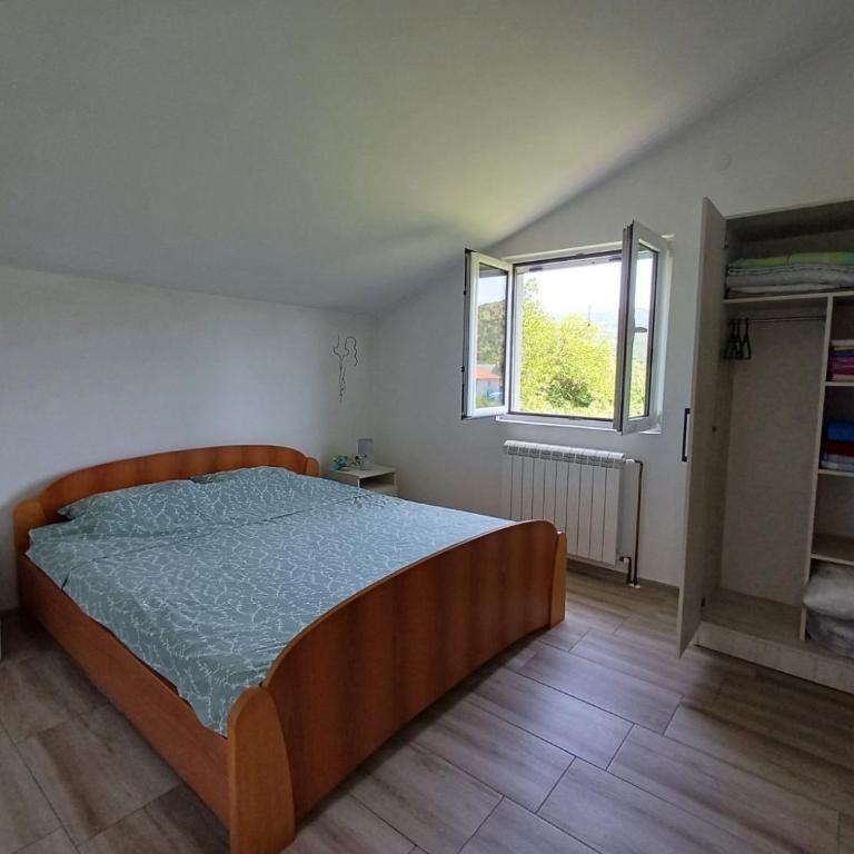 Peaceful 2BR Apt with Ultra-Fast WiFi - Two-Bedroom Apartment - 12