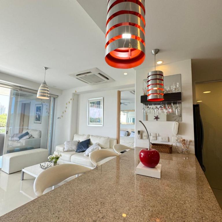Hermoso apartamento - Family Two-Bedroom Apartment with View - 13