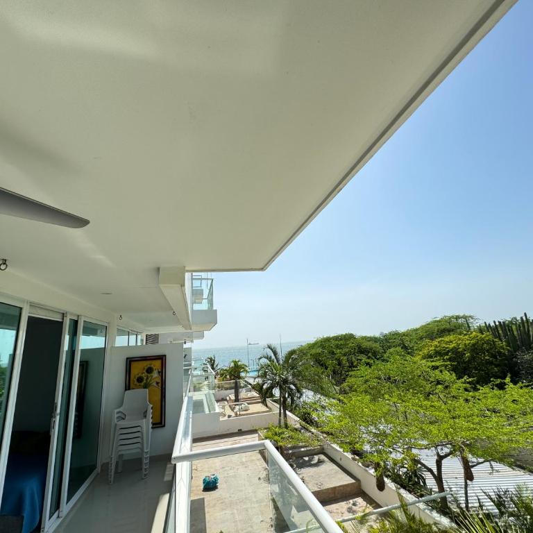 Hermoso apartamento - Family Two-Bedroom Apartment with View - 2