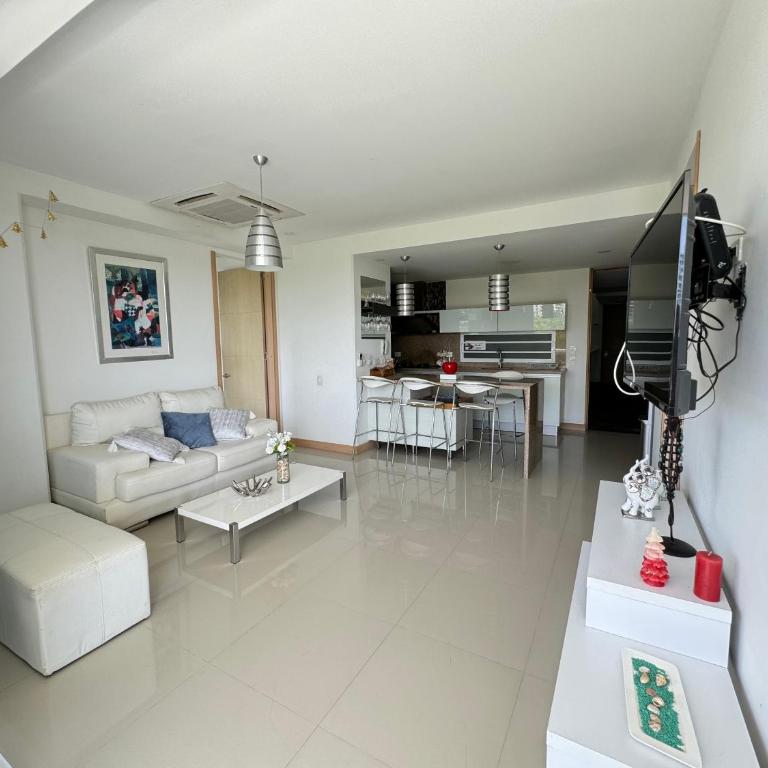 Hermoso apartamento - Family Two-Bedroom Apartment with View - 14
