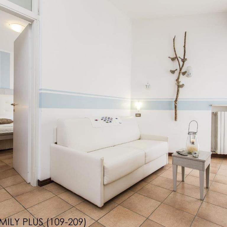 Hotel Roxy & Beach - Deluxe Family Room - 4