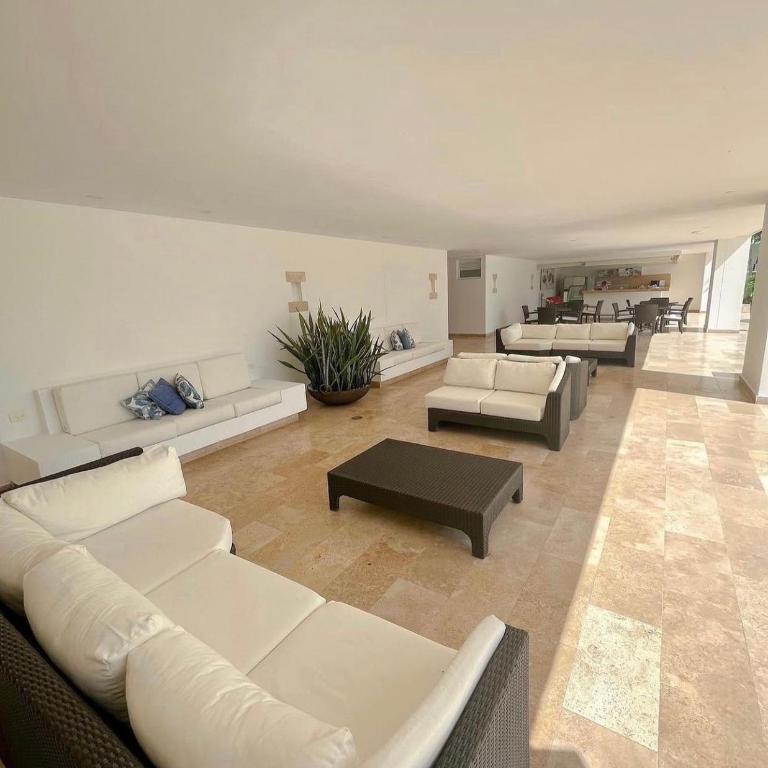 Hermoso apartamento - Family Two-Bedroom Apartment with View - 6