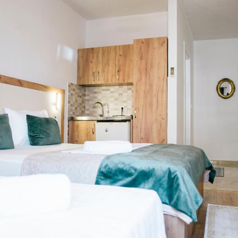 Premium apartments - Trokrevetna Soba sa Pogledom na Grad - 7