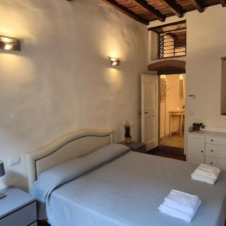 San Frediano Hideaway near Ponte Vecchio - Two-Bedroom Superior Apartment - 1