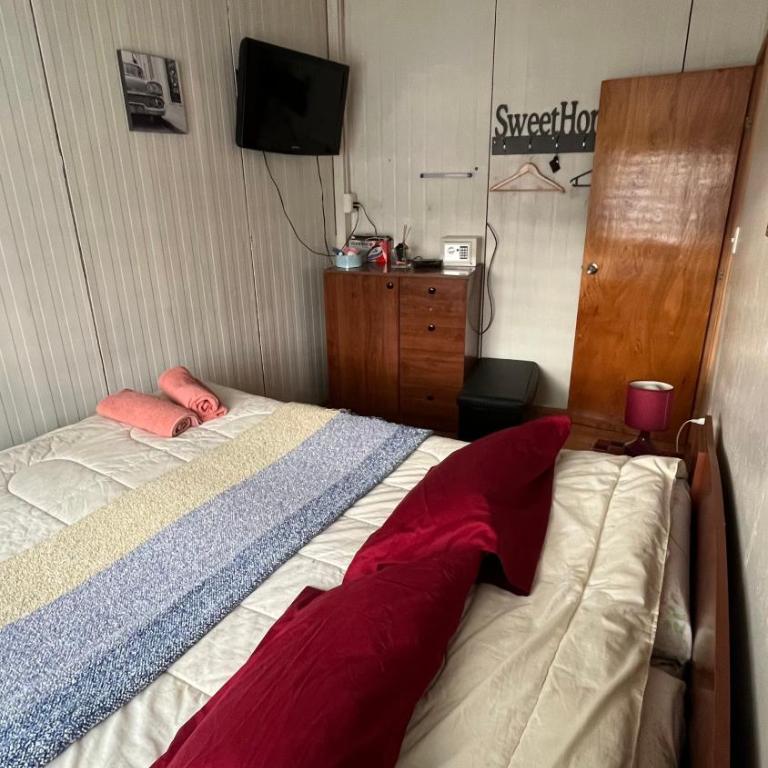 Cabaña con estacionamiento privado - Three-Bedroom Apartment - 13
