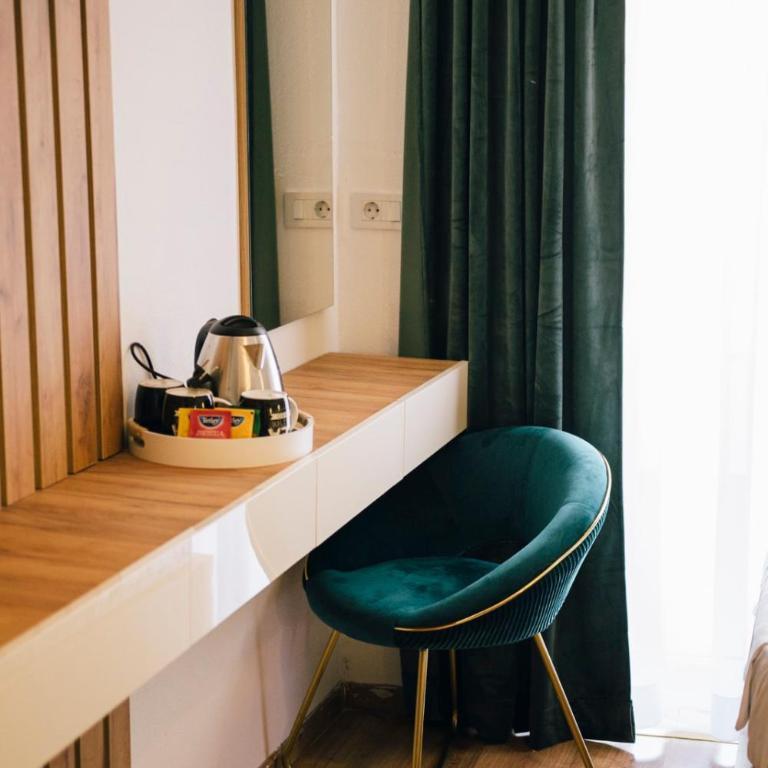 Premium apartments - Deluks Dvokrevetna soba sa Bračnim Krevetom, Balkonom i Pogledom na More - 9