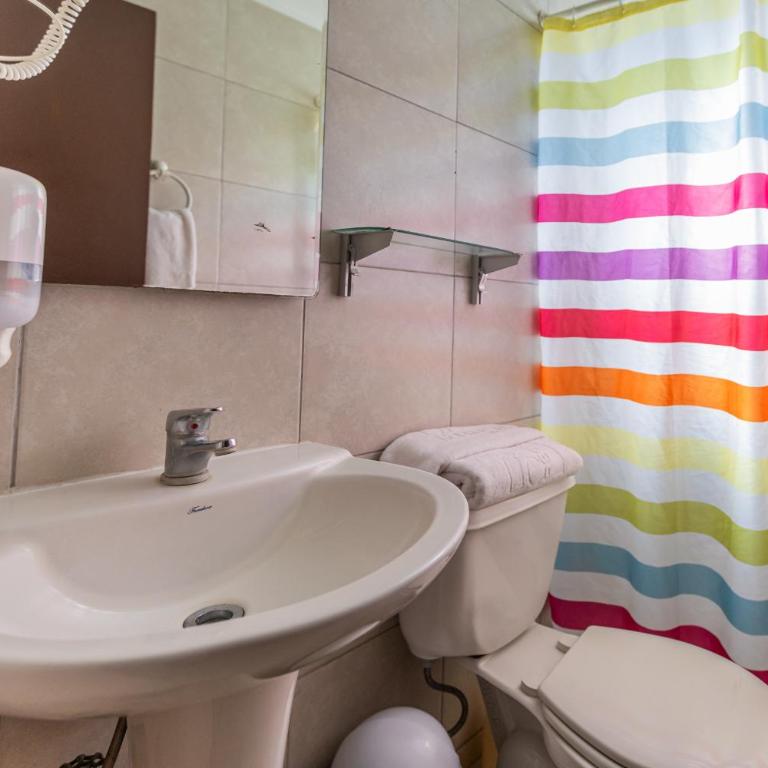 Apart Hotel La Herradura - Héroes Parques - Apartamento de 4 dormitorios con balcón - 3