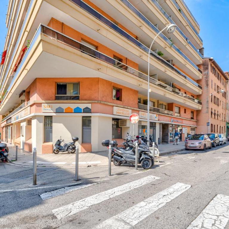 Near old town and apartment fully renovated - Appartement 2 Chambres - 25