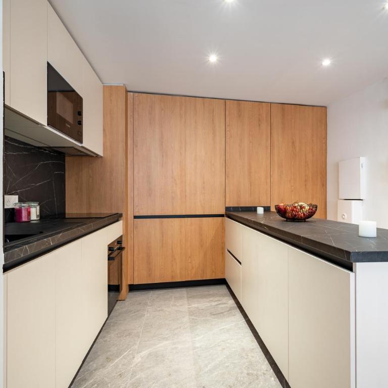 Near old town and apartment fully renovated - Appartement 2 Chambres - 6