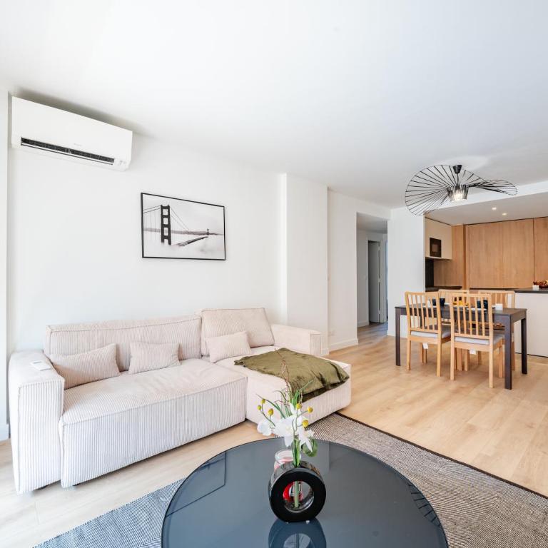 Near old town and apartment fully renovated - Appartement 2 Chambres - 1
