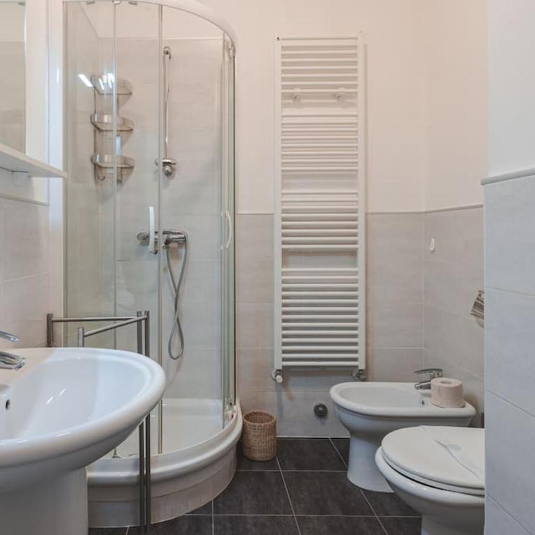 2 Bedroom - Free WiFi - Italian Star Apartment - Appartamento con 2 Camere da Letto - 8