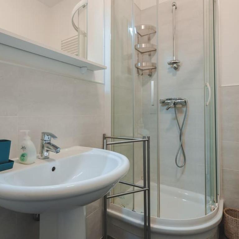 2 Bedroom - Free WiFi - Italian Star Apartment - Appartamento con 2 Camere da Letto - 10