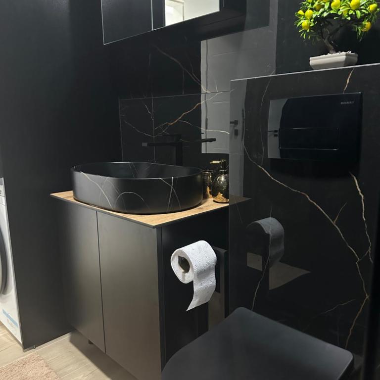 Mo- Luxury Apartment - One-Bedroom Apartment - 23