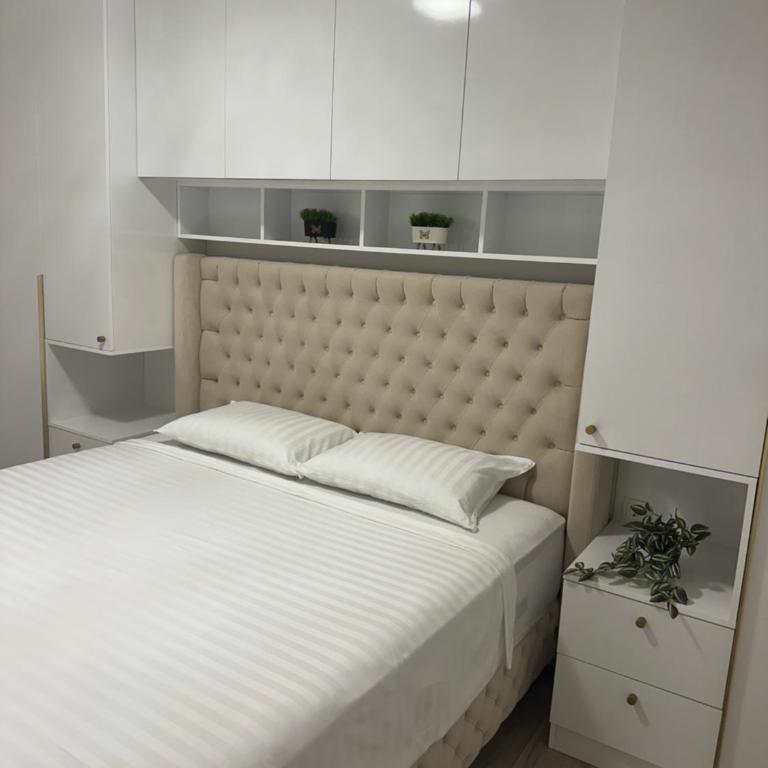 Mo- Luxury Apartment - One-Bedroom Apartment - 30