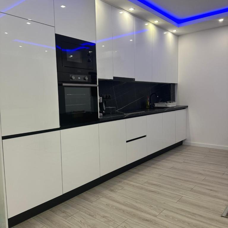 Mo- Luxury Apartment - One-Bedroom Apartment - 10