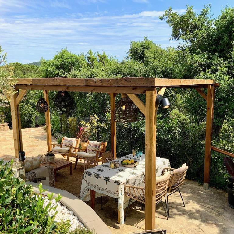 Villa Marlena, Calonge, Costa Brava,1 luxe private studio-appartement with private pool in quiet area, adults only, Catalonia, Spain - Habitación Deluxe - 1 cama grande - 11