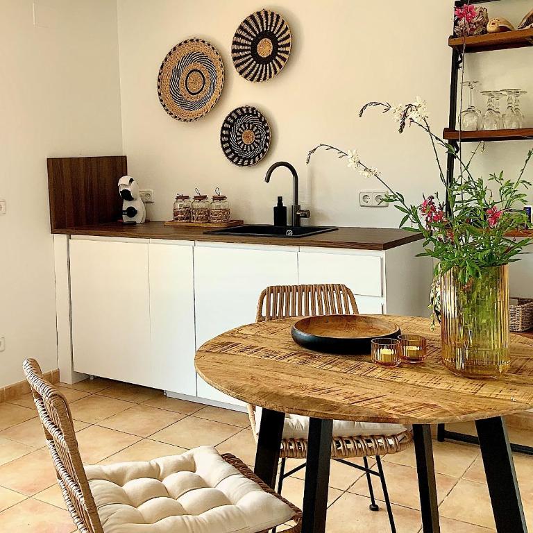 Villa Marlena, Calonge, Costa Brava,1 luxe private studio-appartement with private pool in quiet area, adults only, Catalonia, Spain - Habitación Deluxe - 1 cama grande - 14