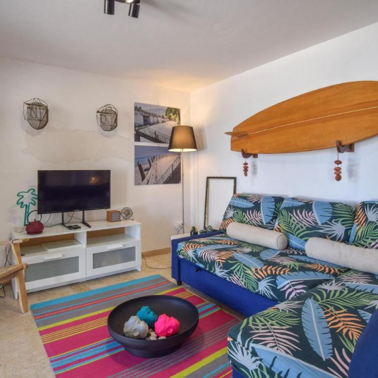 3 Bedroom Gorgeous Apartment In Alcamo - Three-Bedroom Apartment - 6