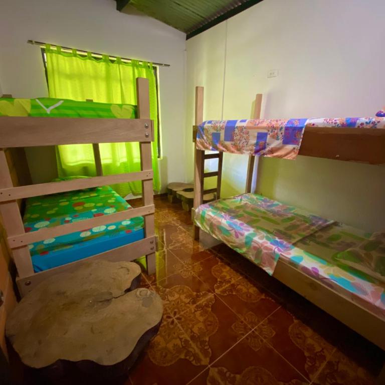 Hostal Luna Llena - Single Bed in 4-Bed Dormitory Room - 2