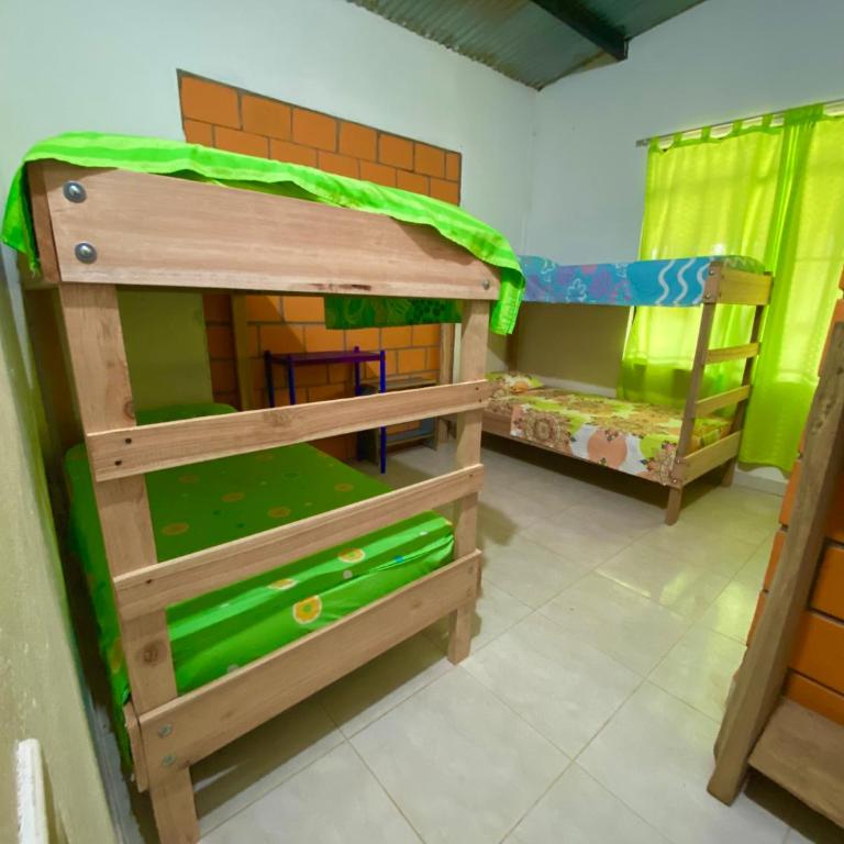 Hostal Luna Llena - Bed in 4-Bed Dormitory Room - 2