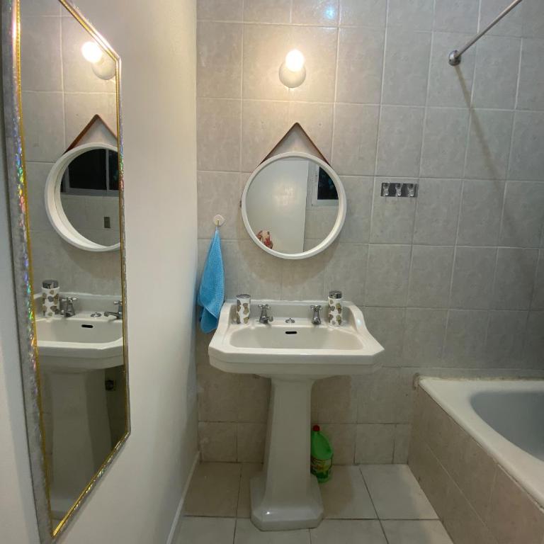 CASA ROMÁN Habitación 3 personas en Providencia - Habitación Doble con vistas al parque - 40