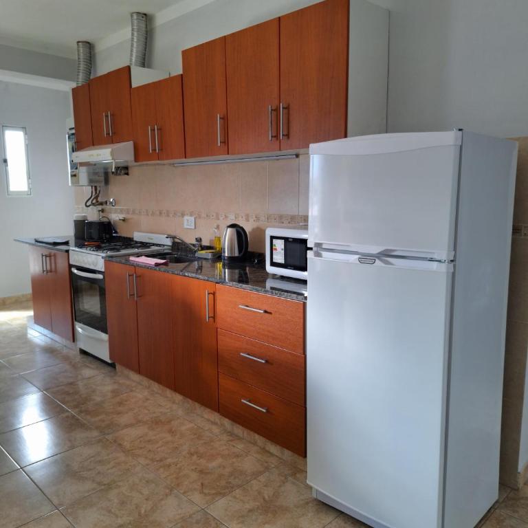 Departamentos Güemes - Apartamento de 1 dormitorio con balcón y vistas a la montaña - 8