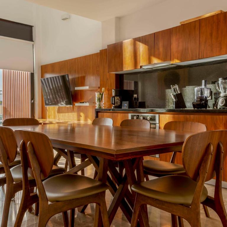 Exclusive 5th Ave Apt with Private Pool - Apartment - 1