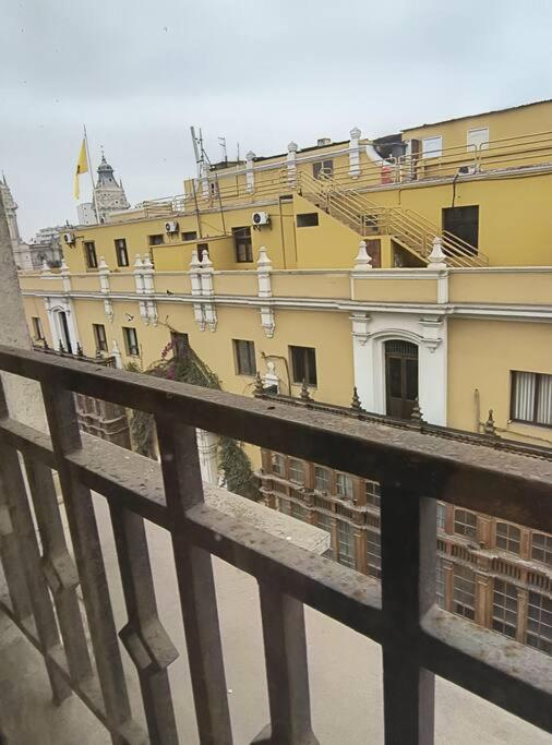 Departamento frente a palacio gobierno - Three-Bedroom Apartment - 11